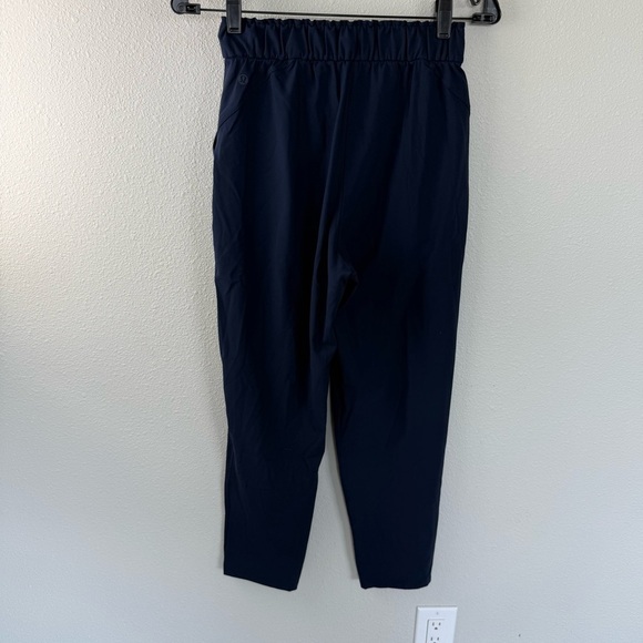 Lululemon Keep Moving Pant 7/8 High-Rise True Navy (First Release) Women’s 4 - Picture 7 of 11